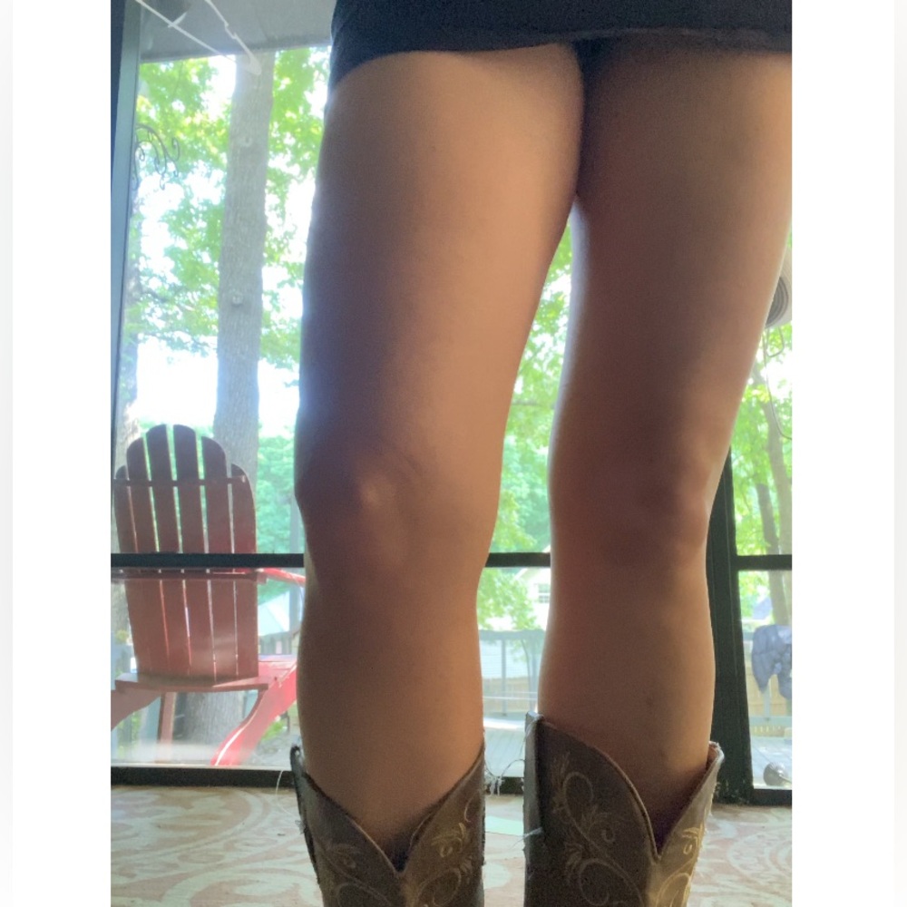 Sheer Impressions Tan Pantyhose - Picture 2 of 4